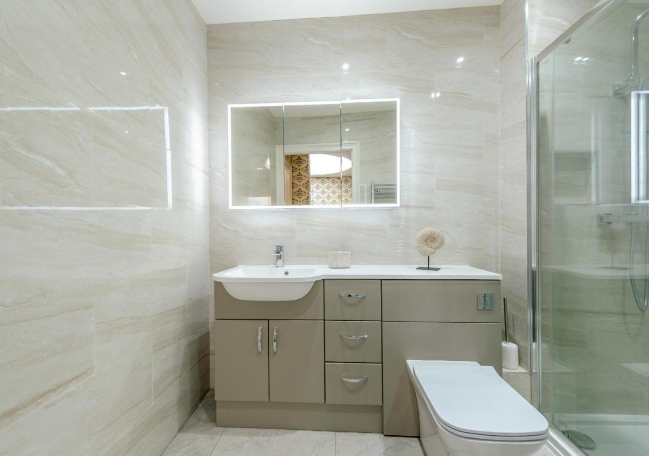 Clifton House Villa Тенби Екстериор снимка