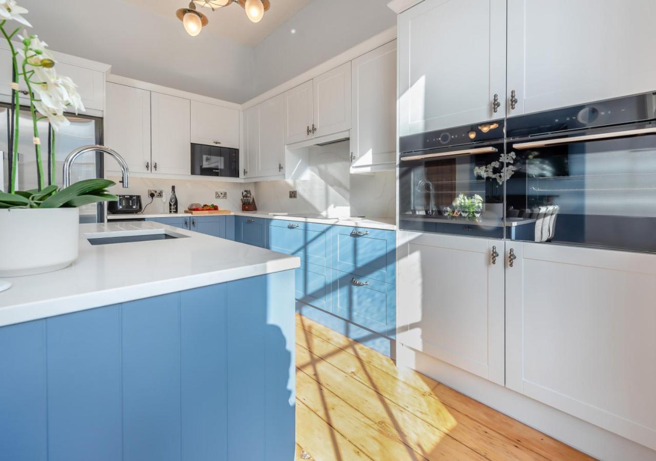 Clifton House Villa Тенби Екстериор снимка